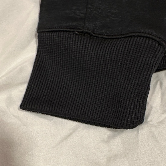 Under Armour Cold Gear Black Loose fit Hoodie with White and Gray Logo - Picture 4 of 7